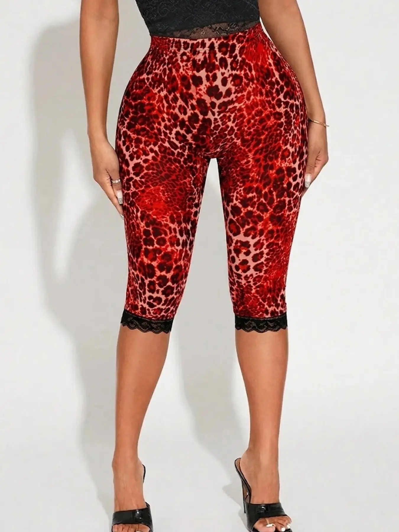 🔥Red Leopard Print Lace Cropped Leggings | High-waist, stretchy, slim-fit knee-length pants, stylish leopard print, soft and comfortable fabric, enhances your hip shape for casual street, work, or home outfits – a must-have women's bottom for 2026 #Cropp