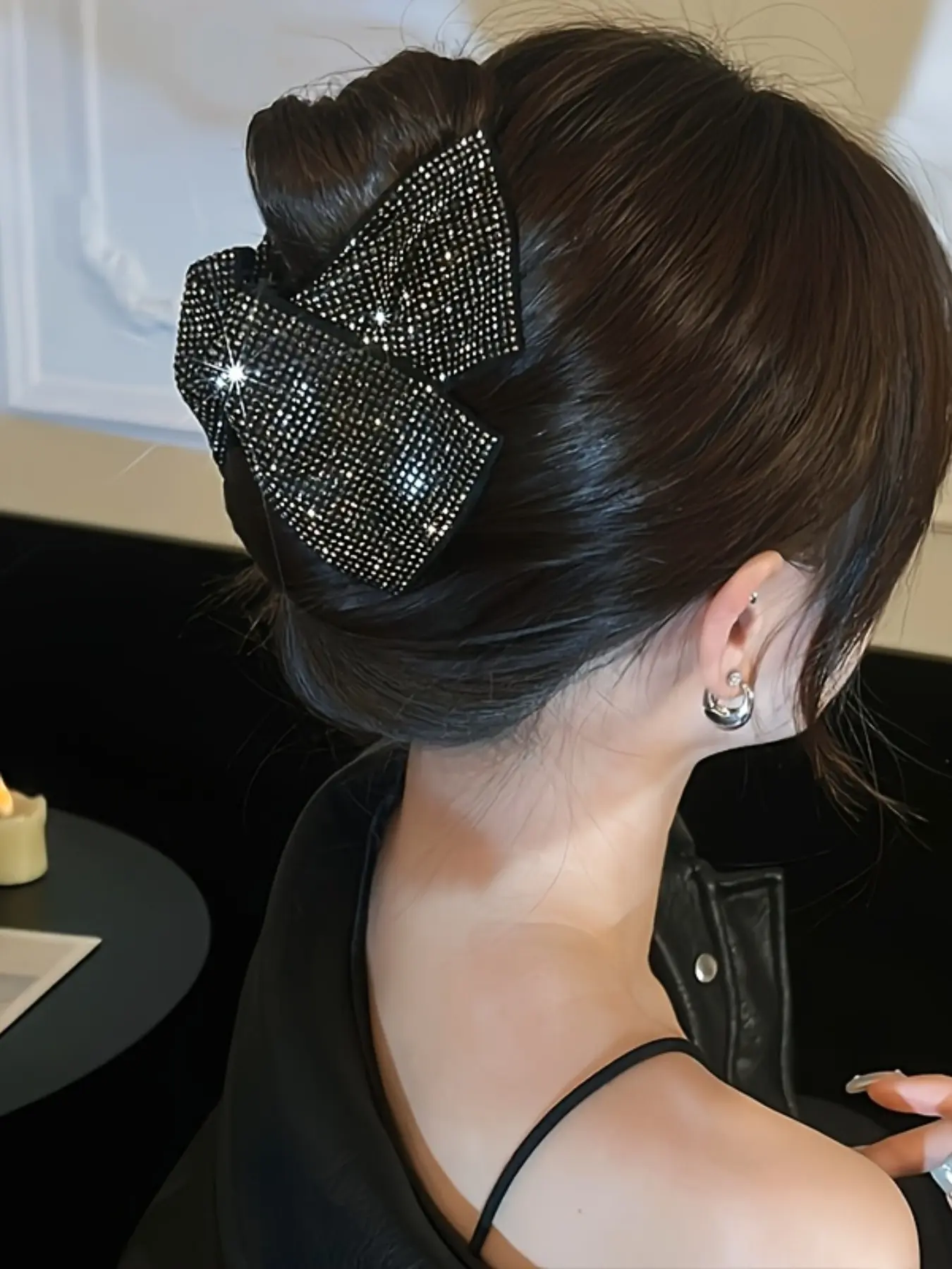 Women's Sparkling Diamond Triangle Bow Grip Clip, Elegant Retro Hair Accessory, Perfect for Autumn & Winter, Ideal for Parties & Photoshoots