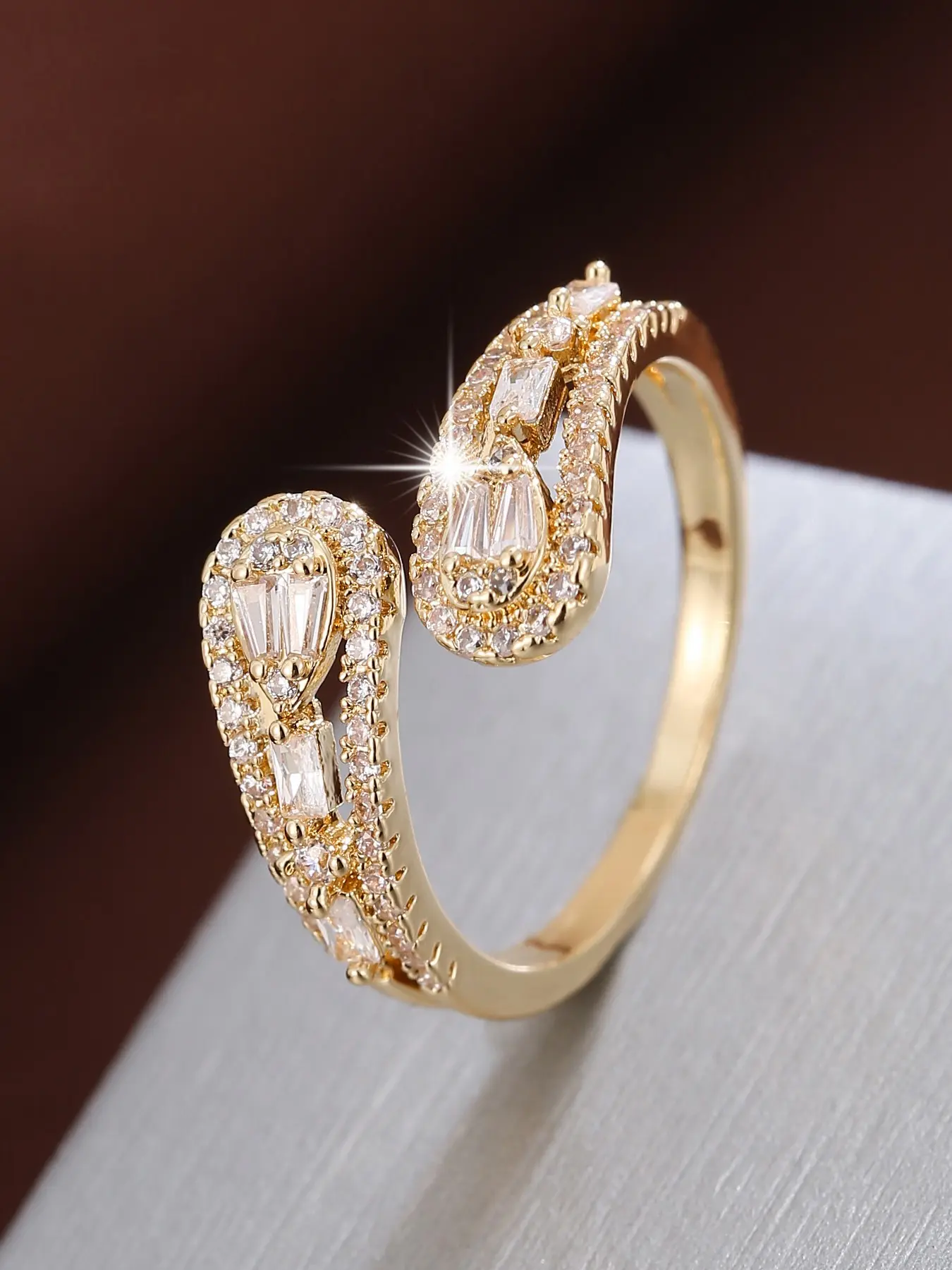 Adjustable Geometric Water Drop Ring for Women, Copper Material, Casual Style, Artificial Zircon Embedded, All Season Jewelry