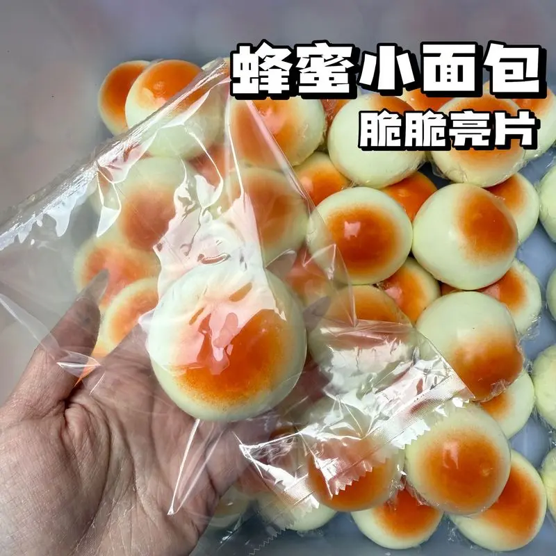 Crispy honey mini bread rolls, a stress-relieving handmade ball, a portable relaxation tool to relieve anxiety and stress. Eye-catching transparent design, slow-rebound squeeze ball, a must-have stress-relief item for the office or school, soft and fluffy