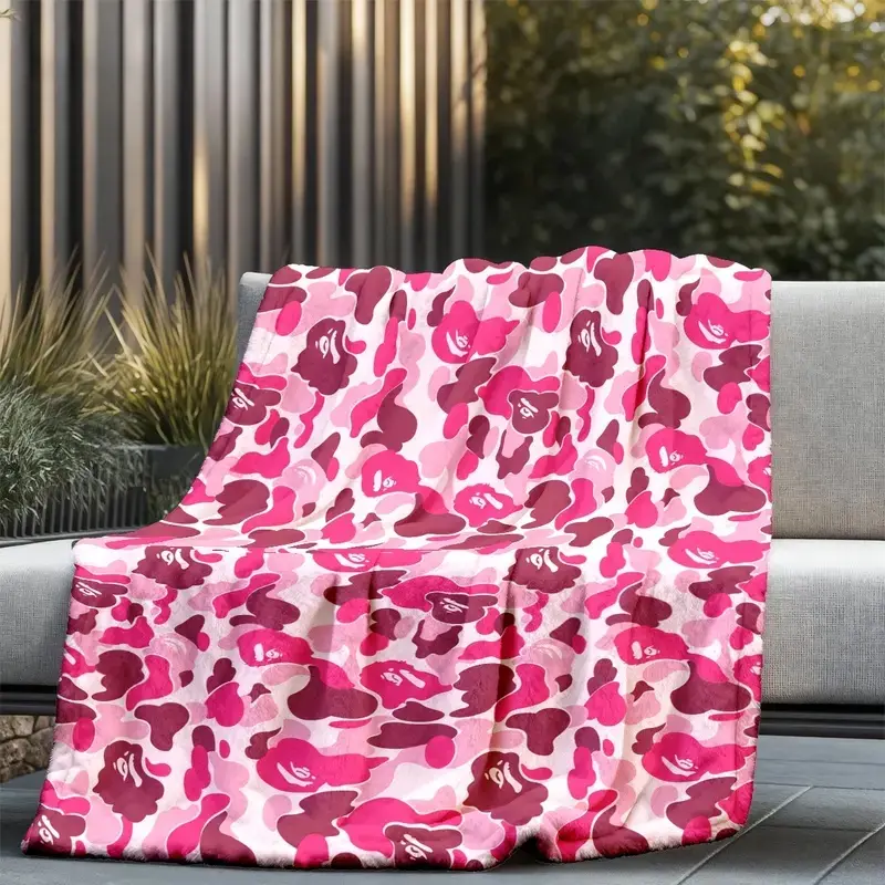 Pink Camo Throw Blanket for Women Girls, Soft Cozy Flannel Blanket with Stylish Camouflage Pattern, Lightweight Warm Decorative Blanket for Bed, Couch, Bedroom, Office, Valentine's Day Gift and Special Occasions