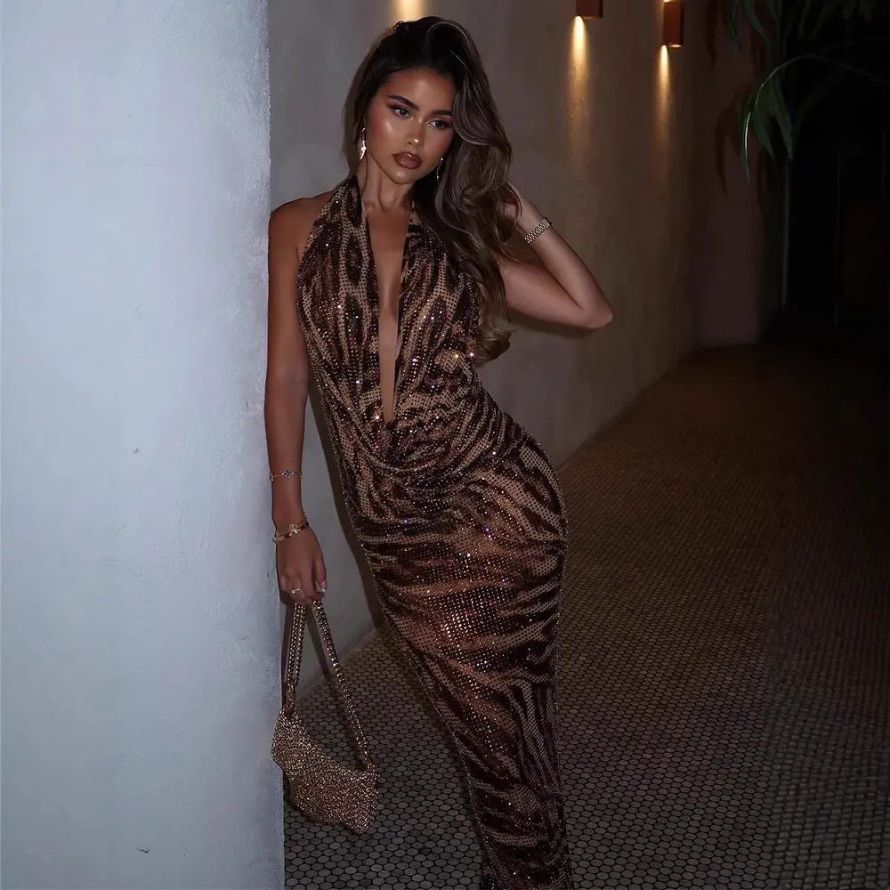 Women's New Fashion Sleeveless V-Neck Halter Dress, Classic Leopard Print with Sequin Detail, Sexy Look Long Dresses, Backless Sleeveless Dress