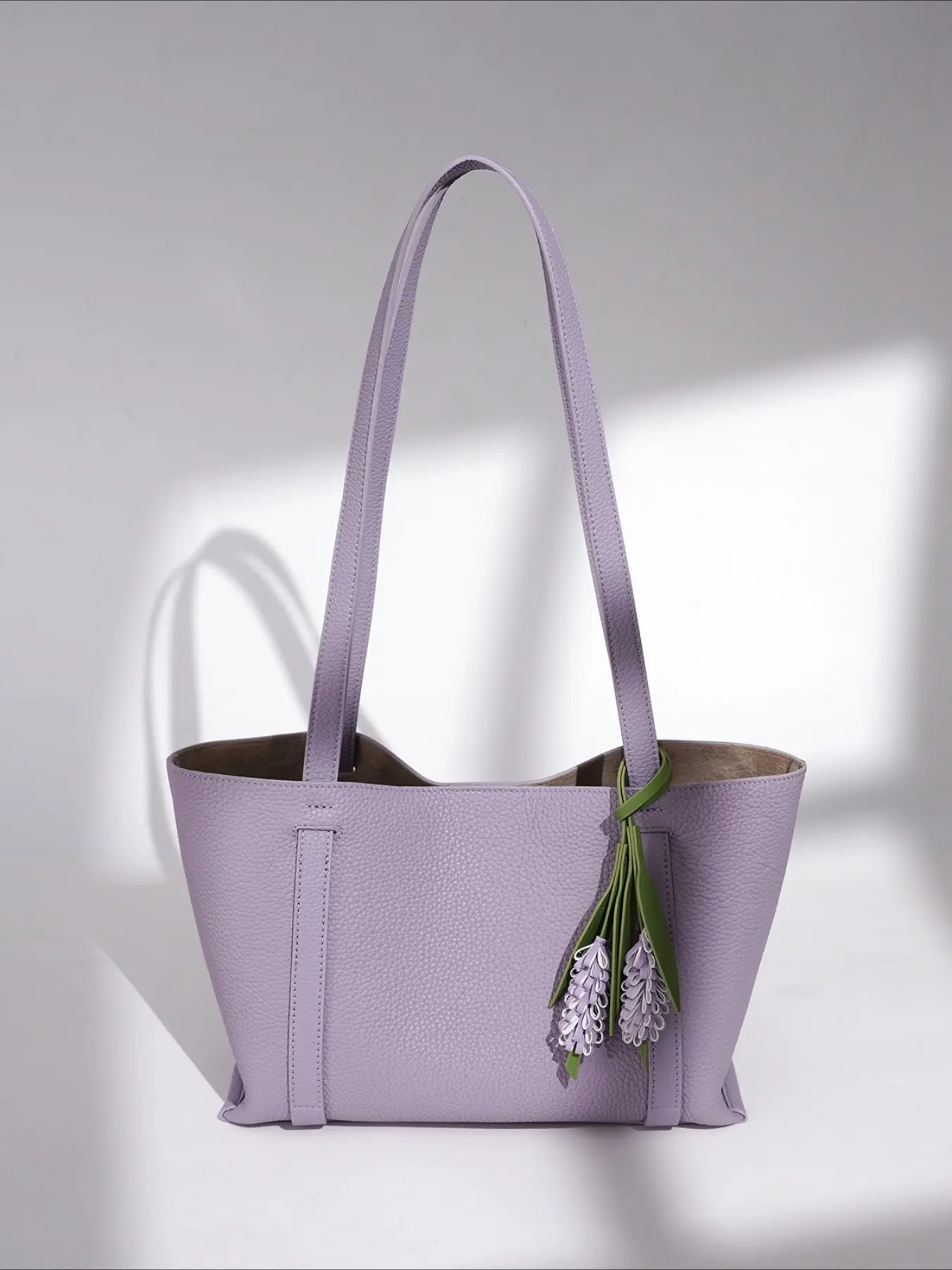 Handbag Women's Aesthetic Fashion Tote Bag 2026 Hyacinth Shoulder Bag Premium Commuter Leisure Bag Series Early Spring Lazy Leather