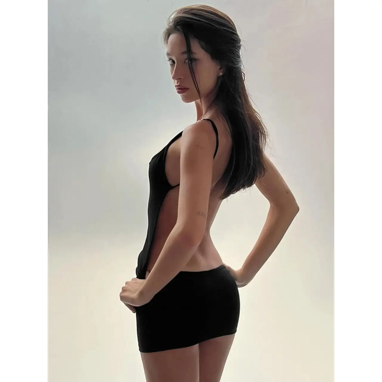 Women's Summer Casual Slim Fit Backless summer dress for Women, Thin Fabric Lightweight Spaghetti Strap Sleeveless Bodycon Dress, Perfect for Spring, Fall, Vacation and Daily Wear