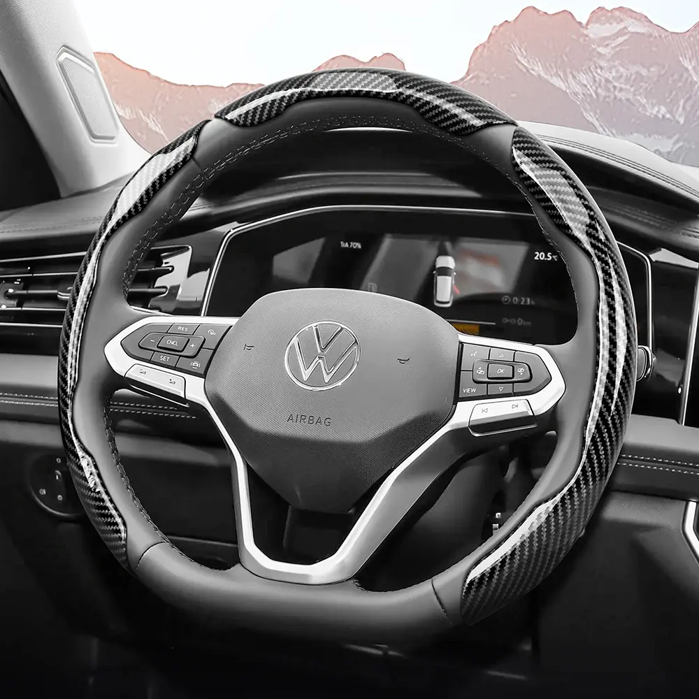 For Volkswagen Segmented Carbon Fiber Texture Snap-On Steering Wheel Cover, Automotive, Steering Wheel Accessories Non-Slip Grip Quick-Install Ultra-Thin New Design All-Season Use Fits Tiguan/Golf/T-Roc/Polo/Passat/Jetta/ID.3/ID.4/Atlas/T-Cross