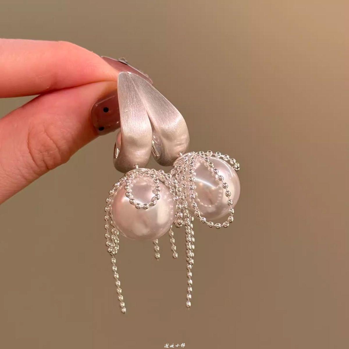 Elegant Female Style~French Romantic Pearl Tassel Earrings for Women, High-End Design, Four Ways to Wear