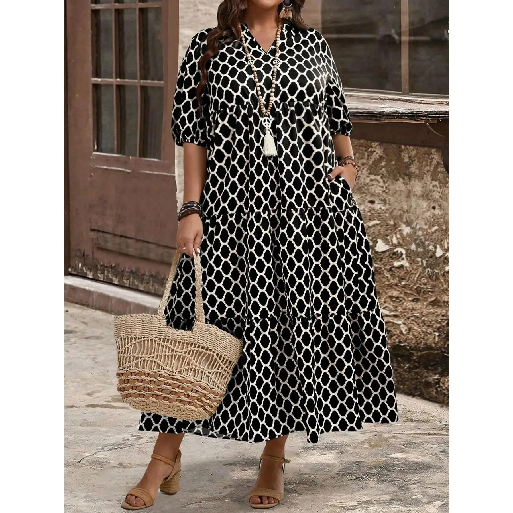 【Plus Size】 All Over Print Pocket V Neck Dress, Casual Fashion Half Sleeve Dress for Daily Outdoor Wear, Women Plus Clothing for 2025, Pocket Dress