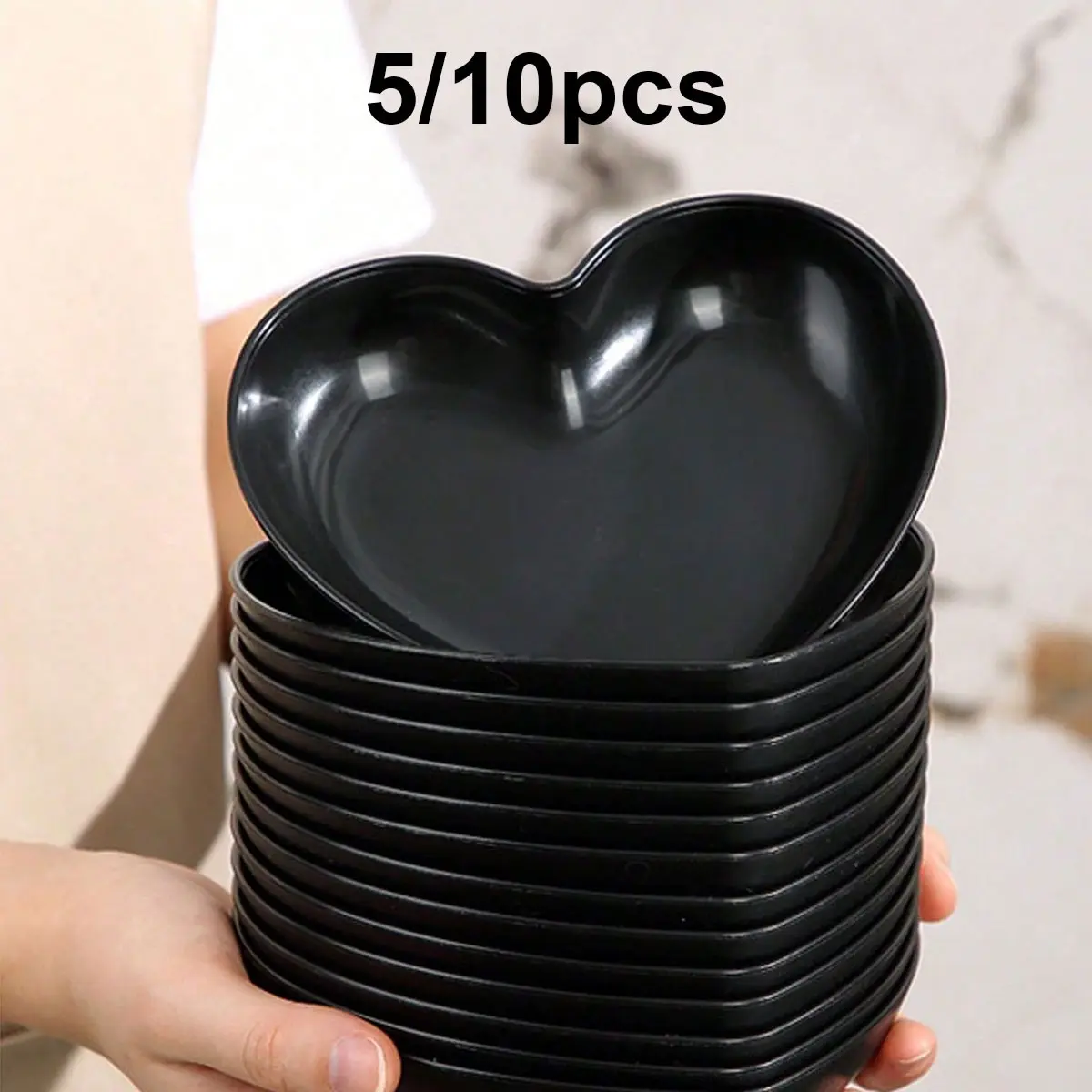 5-Pack Heart-Shaped Fancy Plastic Plates, Versatile Serving Dishes for Nuts, Snacks, Fruits, Desserts, Parties, Weddings, Birthdays, Holidays