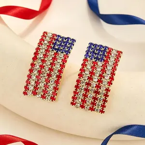 A Pair of Elegant and Luxurious American Independence Day-themed Flag Earrings, Suitable as Women's Accessories and Gifts for Holiday Parties and Banquets