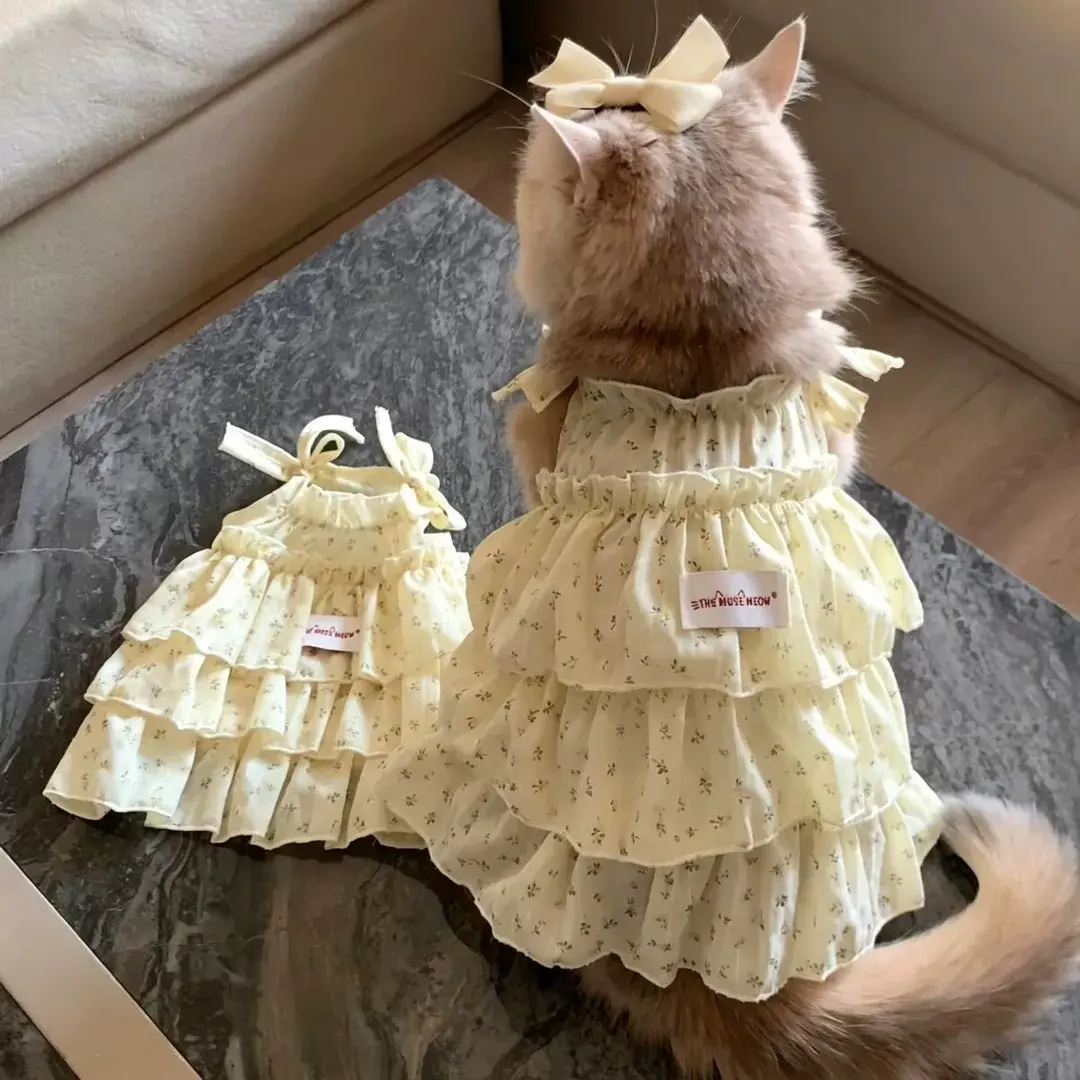 Cat dress for spring and summer, princess-style floral suspender dress, gold gradient Ragdoll kitten anti-shedding layered dress