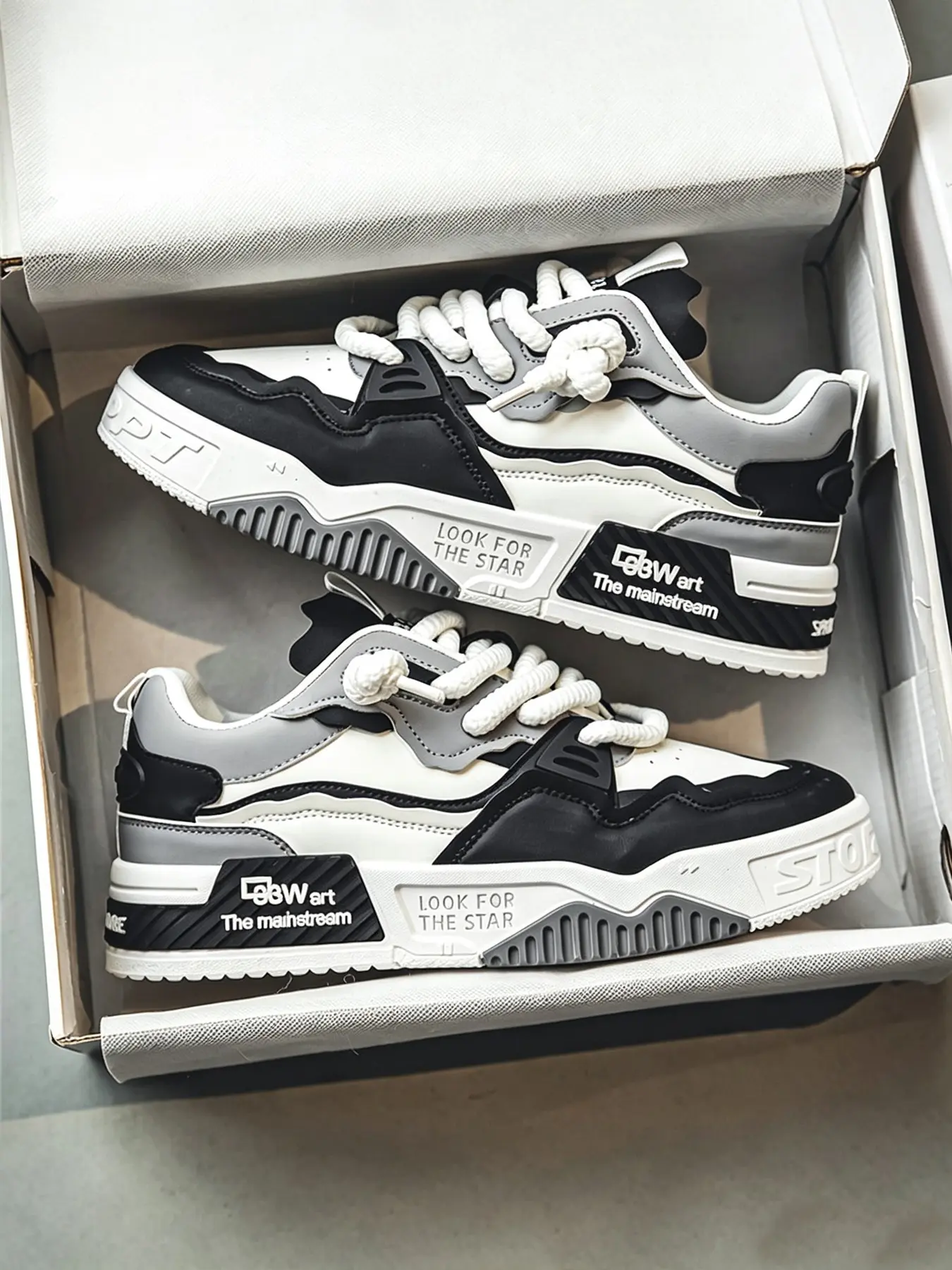 Vintage Patchwork Thick Sole Skateboard Shoes, Chunky Rope Laces, Wave Pattern, Anti-Slip, Casual Streetwear for Young Men
