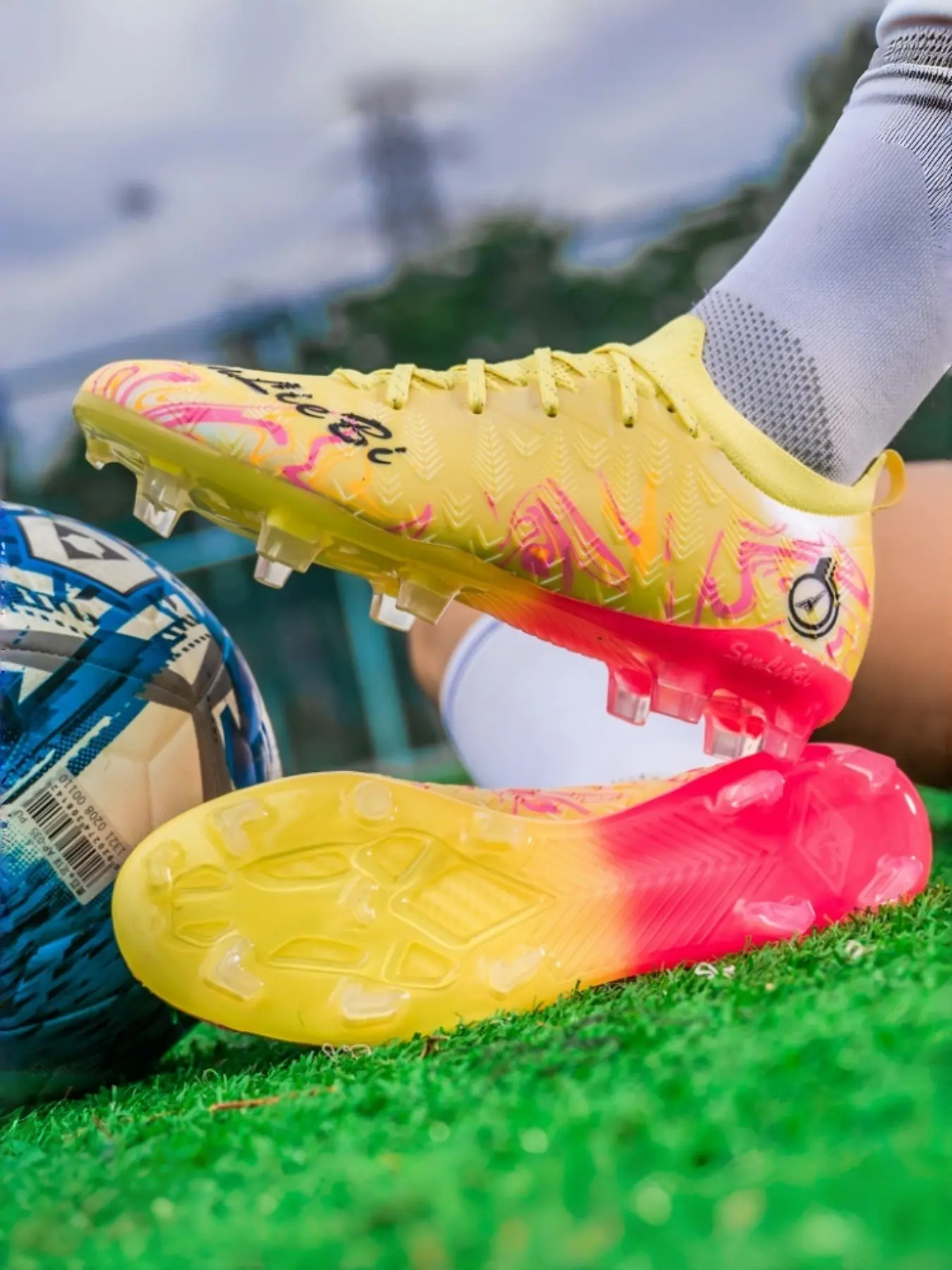 Unisex Soccer Cleats, Seamless Design, Seamless Construction, Breathable Liner, Long Studs Anti-Slip, Bold Colors, Durable, Suitable for Artificial Grass