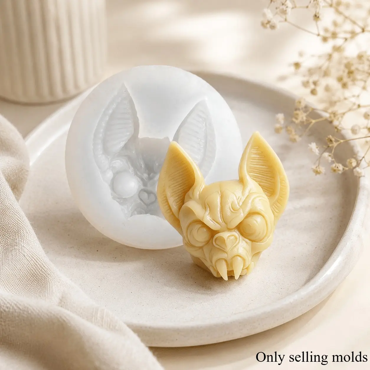 Halloween Bat Head Silicone Candle Mold, 3D Vampire Bat Skull Mould for Wax, Scented Candles, Soap, Resin, Gothic DIY Crafts & Spooky Home Decor