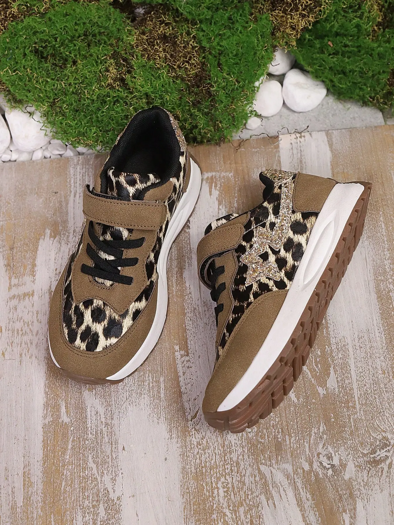 Leopard Print Sneakers, Nonslip Trainers, Velcro Closure, Non-Slip Rubber Sole, PU Leather Upper, All-Seasons, Ideal for School & Outdoor Activities