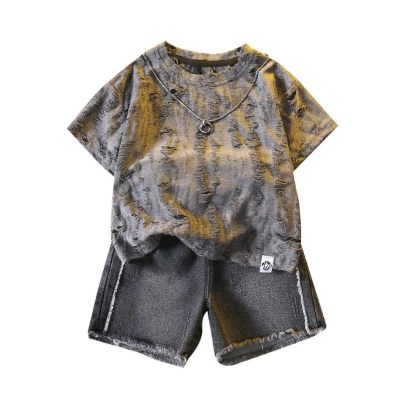 Boys' Summer Two-Piece Set: Trendy Retro Street Style Outfit, New Distressed Short-Sleeve Top + Black-Grey Faux Denim Shorts, Suitable for Outdoor Activities