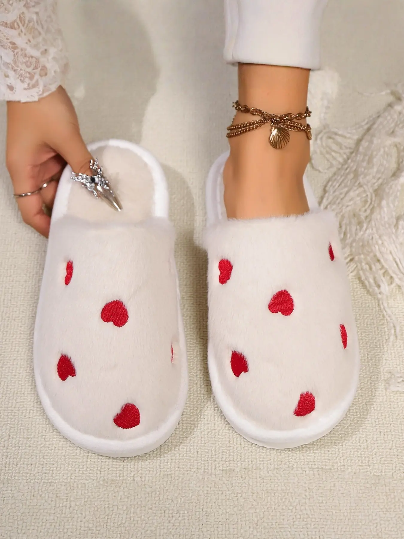 Women's Autumn Winter Heart Embroidery Fake Rabbit Fur Slip-On Plush Slippers, Non-Slip Soft Sole Silent Thick Warm Indoor Home Floor Shoes, Indoor Bedroom Footwear