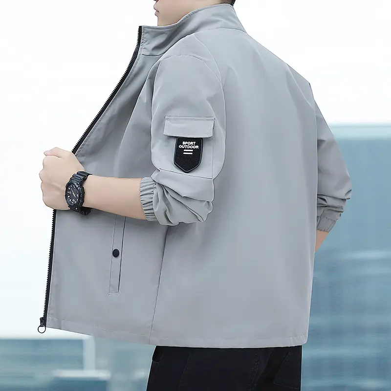 Men Light Grey Stand Collar Utility Jacket, Arm Pocket Patch Label Zip Up Casual Outerwear, Elastic Cuff Windproof Coat, Lightweight Commuter Outdoor Jacket for Men, Ideal for Daily Commute, Outdoor Activities and Spring Autumn Outfits