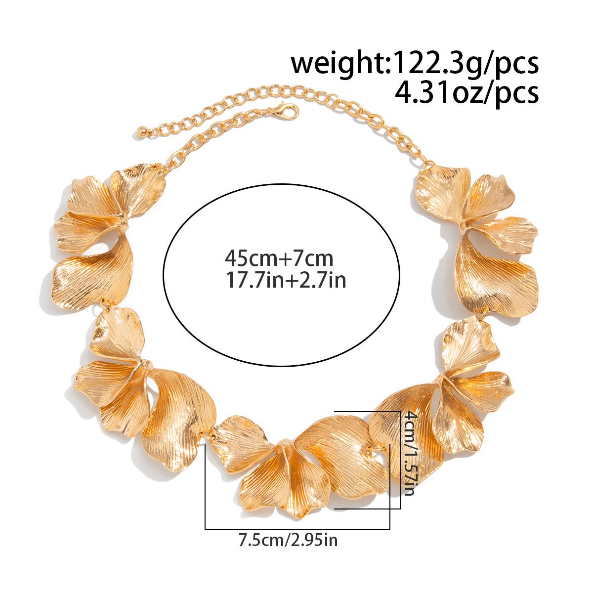 European and American fashion pleated texture flower jewelry, personalized design alloy three-dimensional petal necklace