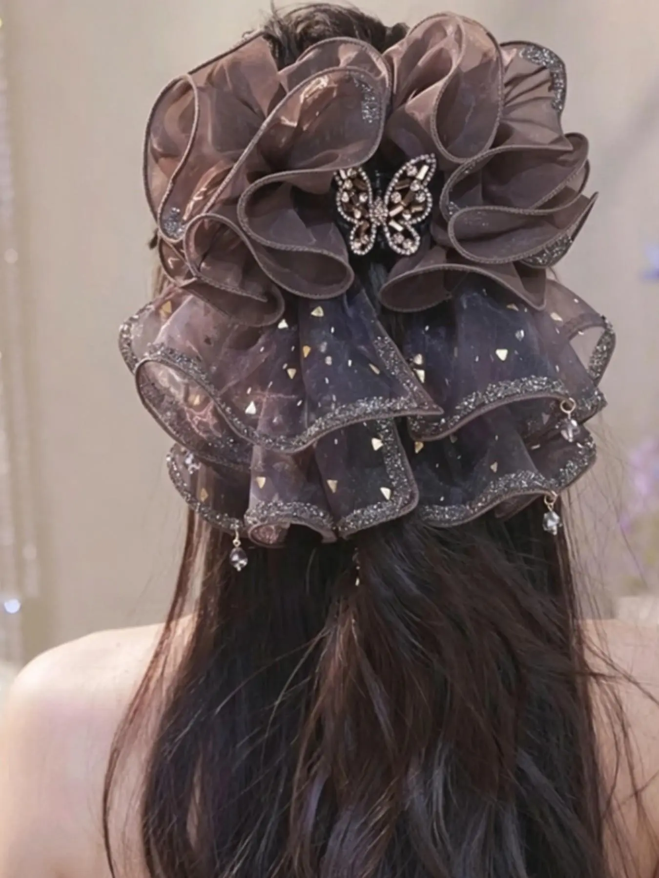 Elegant Handmade Shark Clip Hair Accessory, Luxurious Fish Tail Design, Versatile High-End Hair Clip for Women, Stylish and Lightweight