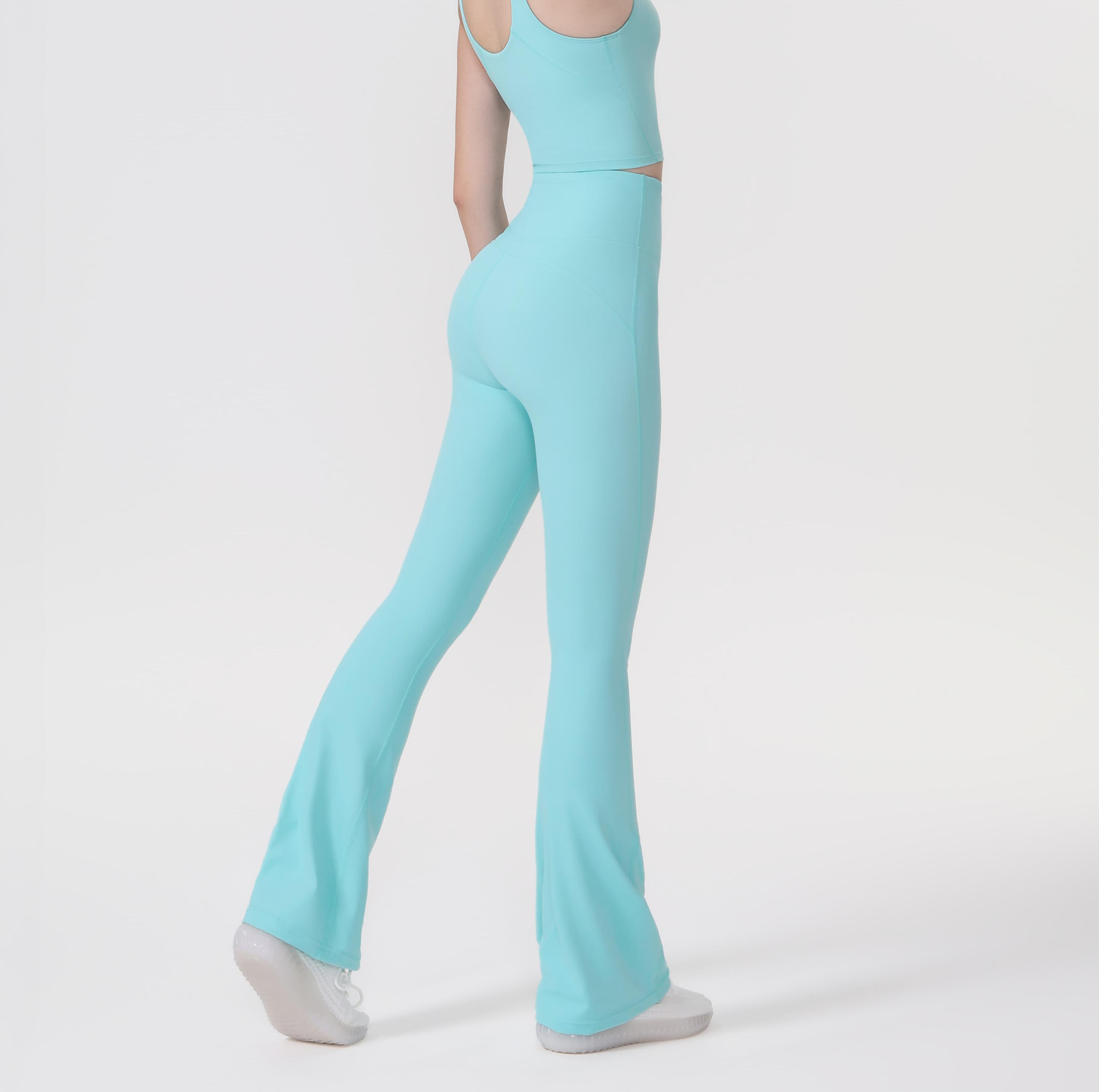 LULU  Same style Women's High-Waisted Athletic Flared Pants are made from lightweight, quick-drying fabric that hugs the body and accentuates your curves.