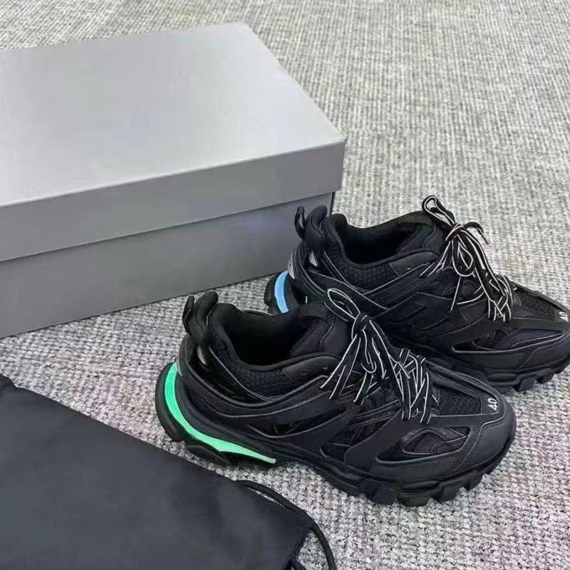 2026 5 types of glowing LEDs.Unisex Sneakers for Men Women Casual Breathable Sports Shoes Chunky Trainers Non Slip Wear Resistant Cushioning Shock Absorption Design Multi Element Travel Outdoor Party Evening Wear Birthday Gift