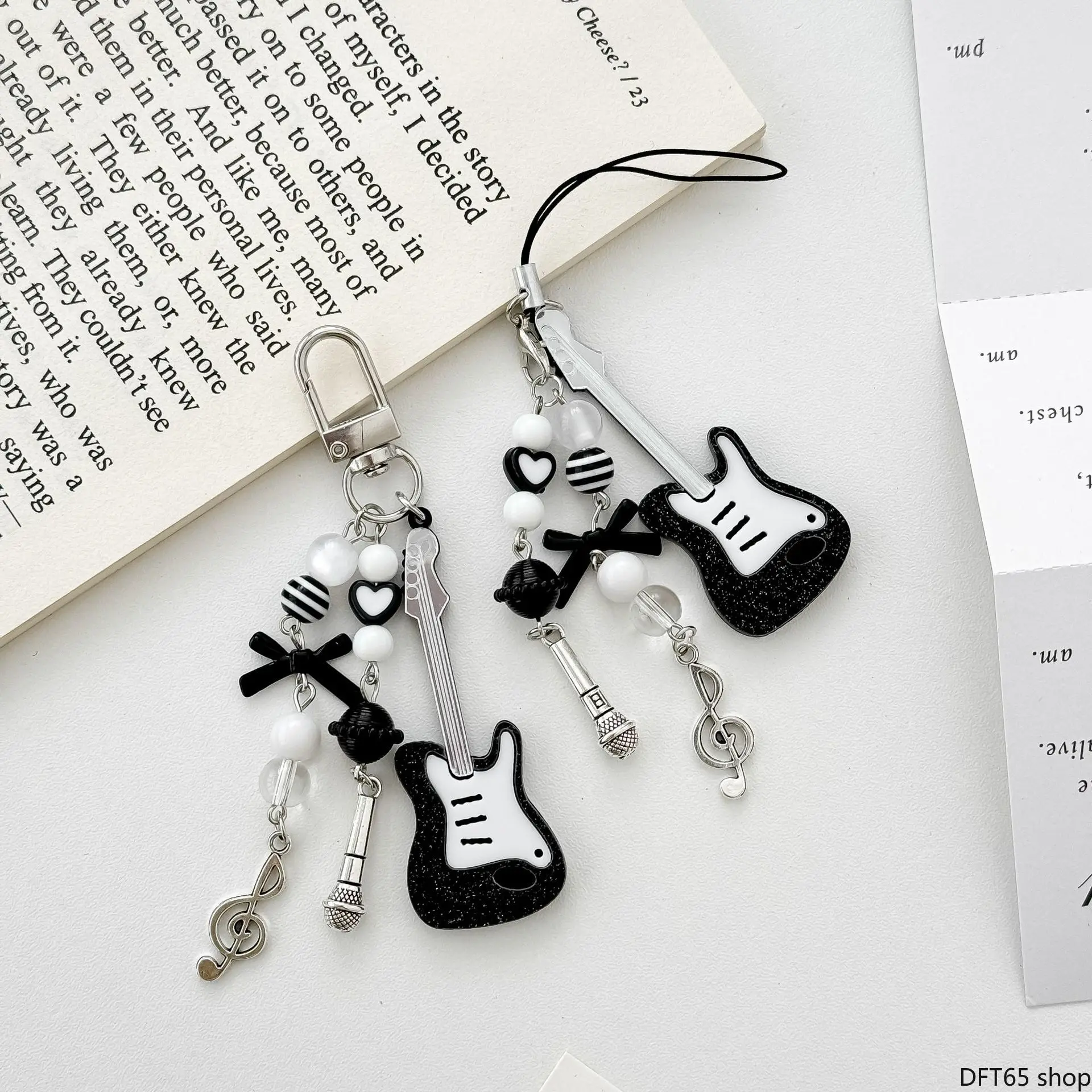 Mini Black White Guitar-Shaped Beaded Keychain Charm, Compact Stylish Silhouette, Precise Detail Craftsmanship, Smooth Beaded Chain, Retro Street Vibe, DIY Bag Accessory for Decorating Purses, Cell Phones