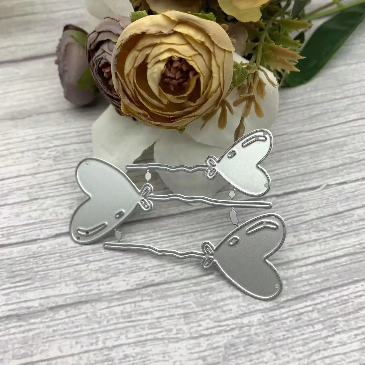 Cutting Die Metal Love Heart Balloon Die Cuts Stencils Scrapbooking Emboosing Template for Valentine's Day Card Making Craft Decor