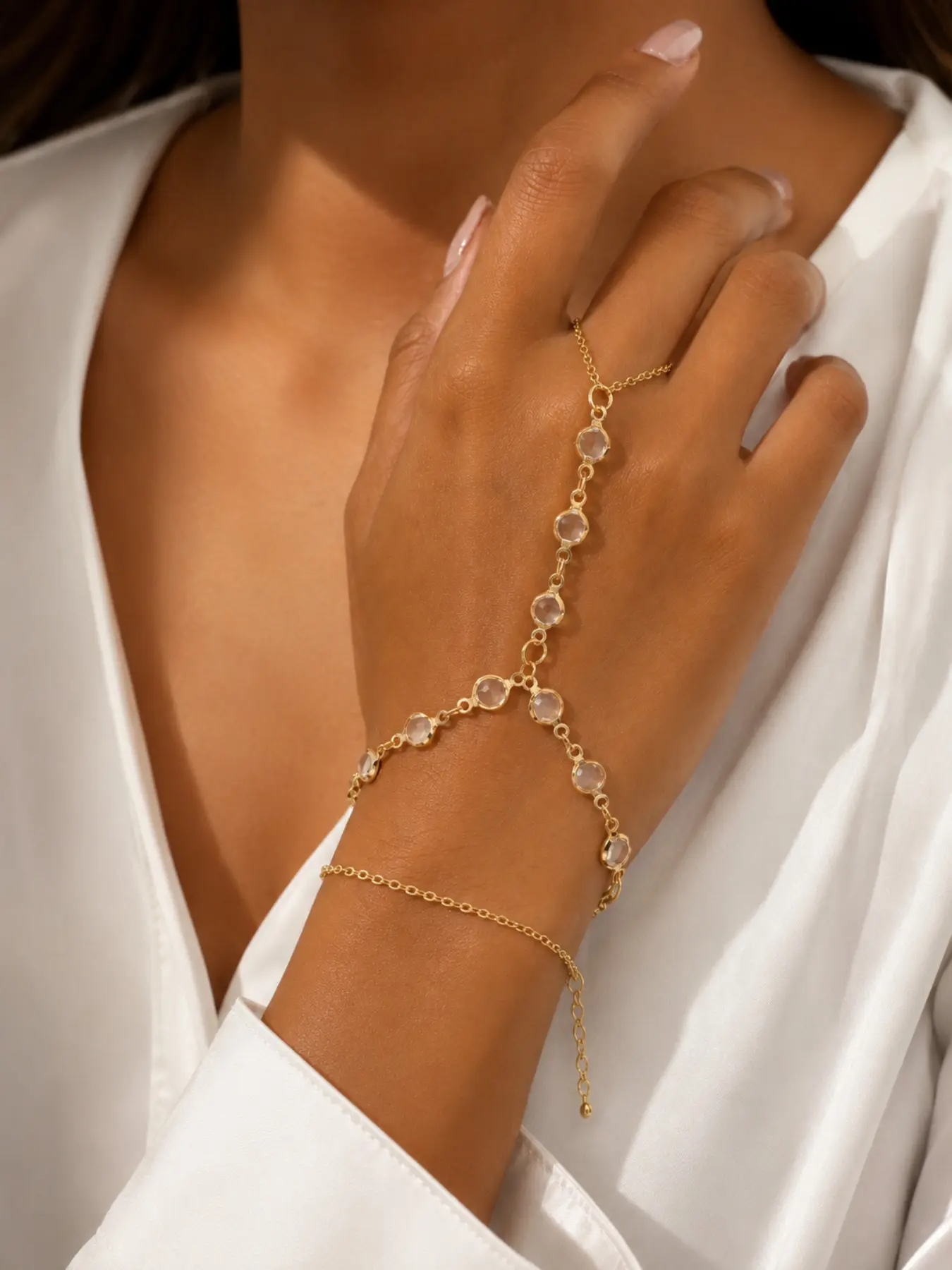 Elegant Crystal Hand Chain Bracelet for Women, Dainty Ring Bracelet Jewelry, Perfect Gift from Boyfriends for Girls, Mothers, Daughters, Sisters, All-Season Fashion Accessory