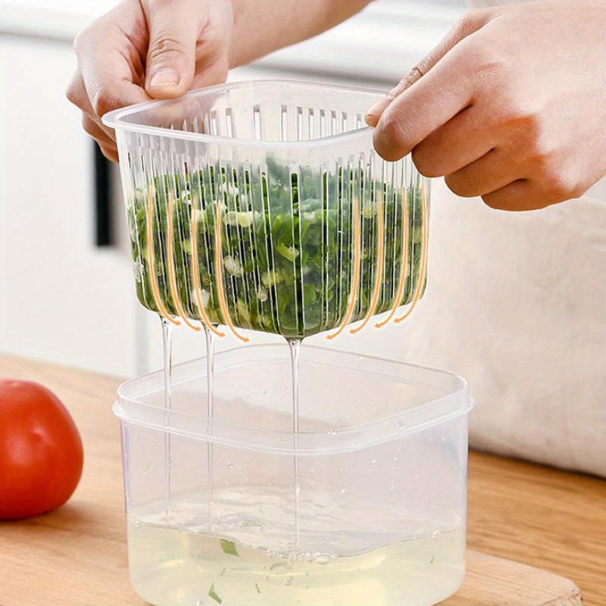 Large Capacity Storage Box for Fruits And Vegetables in The Fridge, Featuring a Quick Drain And a Lid