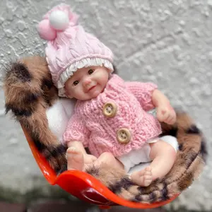 Mini Silicone Girl Doll, Soft Doll, Super Cute Handmade Toy, Perfect Gift for Kids, Unisex Child Friendly, High-Quality Craftsmanship