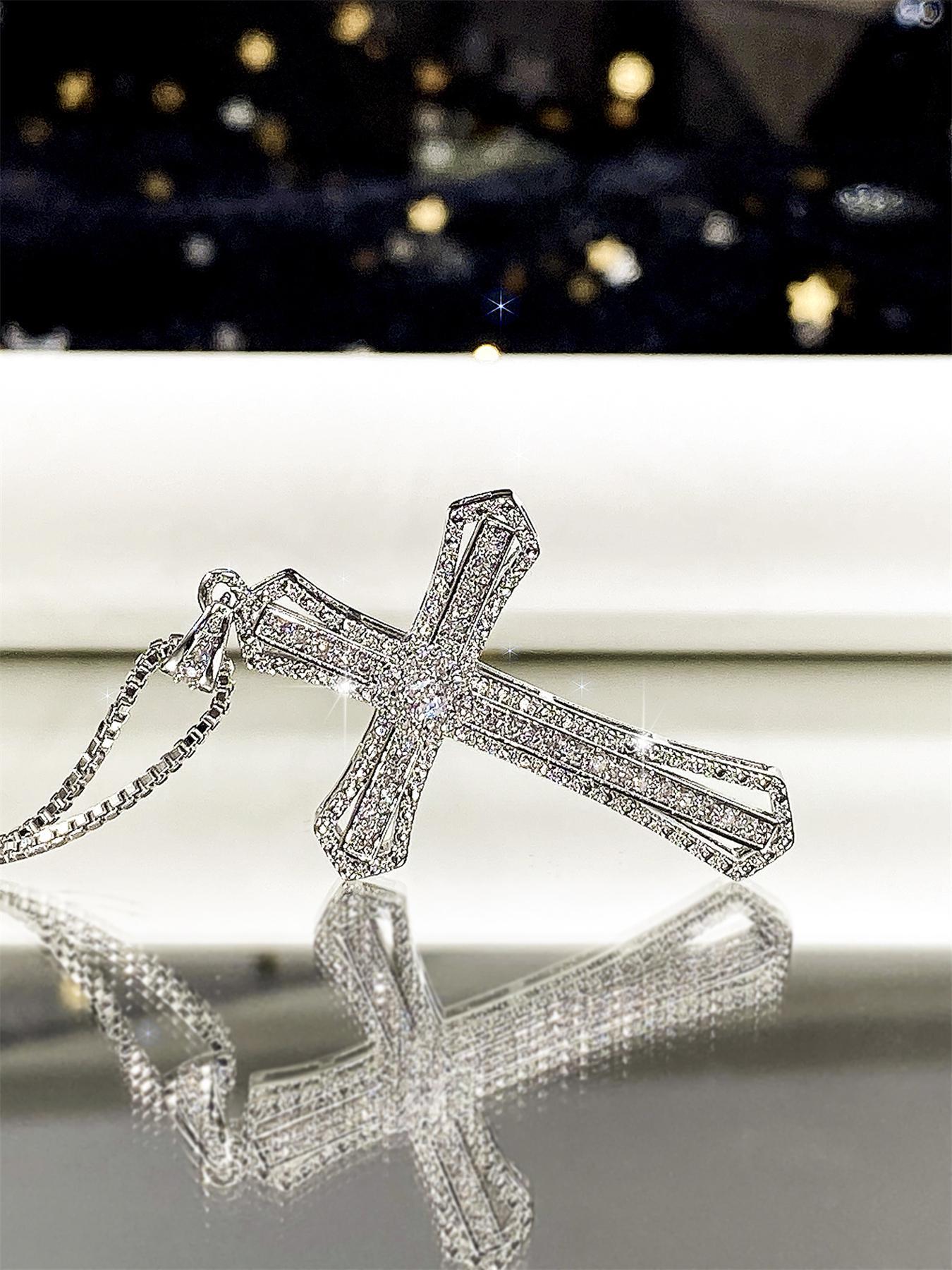 Rhinestone Decor Cross Pendant Necklace for Women, Exquisite Trendy Matching Necklace, Fashion Accessories for Party & Daily Wear