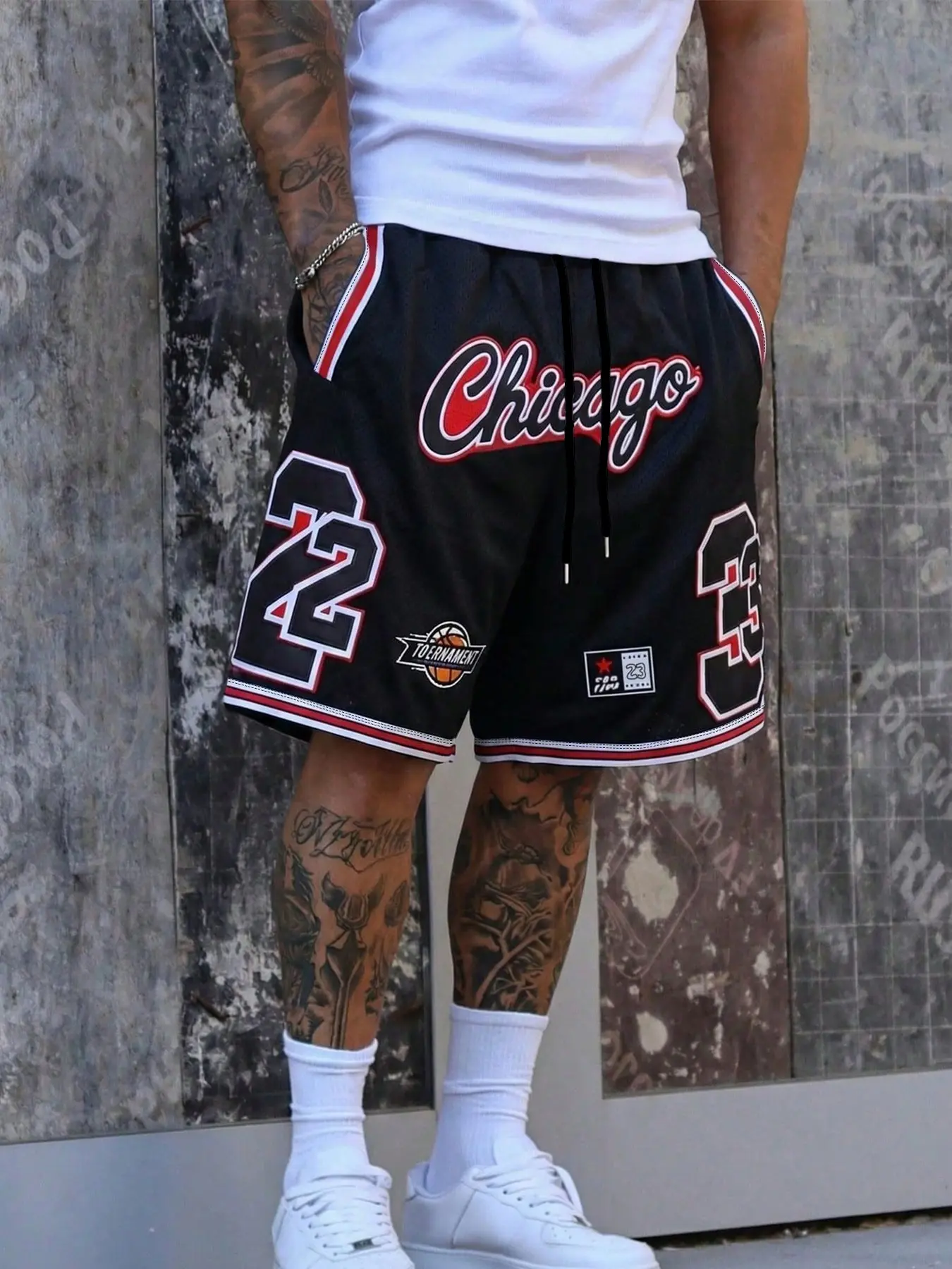 Men's Black Mesh Basketball Shorts, Fashionable Summer Shorts, Knee-Length Wide-Leg Drawstring Shorts with "Chicago 23" Script Print, Retro Y2K Streetwear Bottoms for Summer, Campus Looks, Basketball Games, Skate Outfits