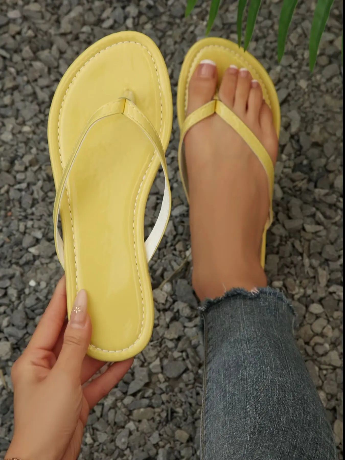 Women's Glossy Ankle Flat Sandals, Casual Street Style Summer Beach Shoes, Flat Non-Slip Slippers, Home Wear, Fashion Footwear, Comfortable Flip Flops, Beach Slides Sandals