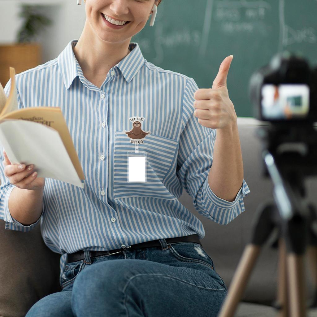 Sloth Design Retractable Badge Holder, 1 Count Cute Badge Scroll Badge Clip, ID Card Pack for Student Office Staff Doctor Nurse Teacher