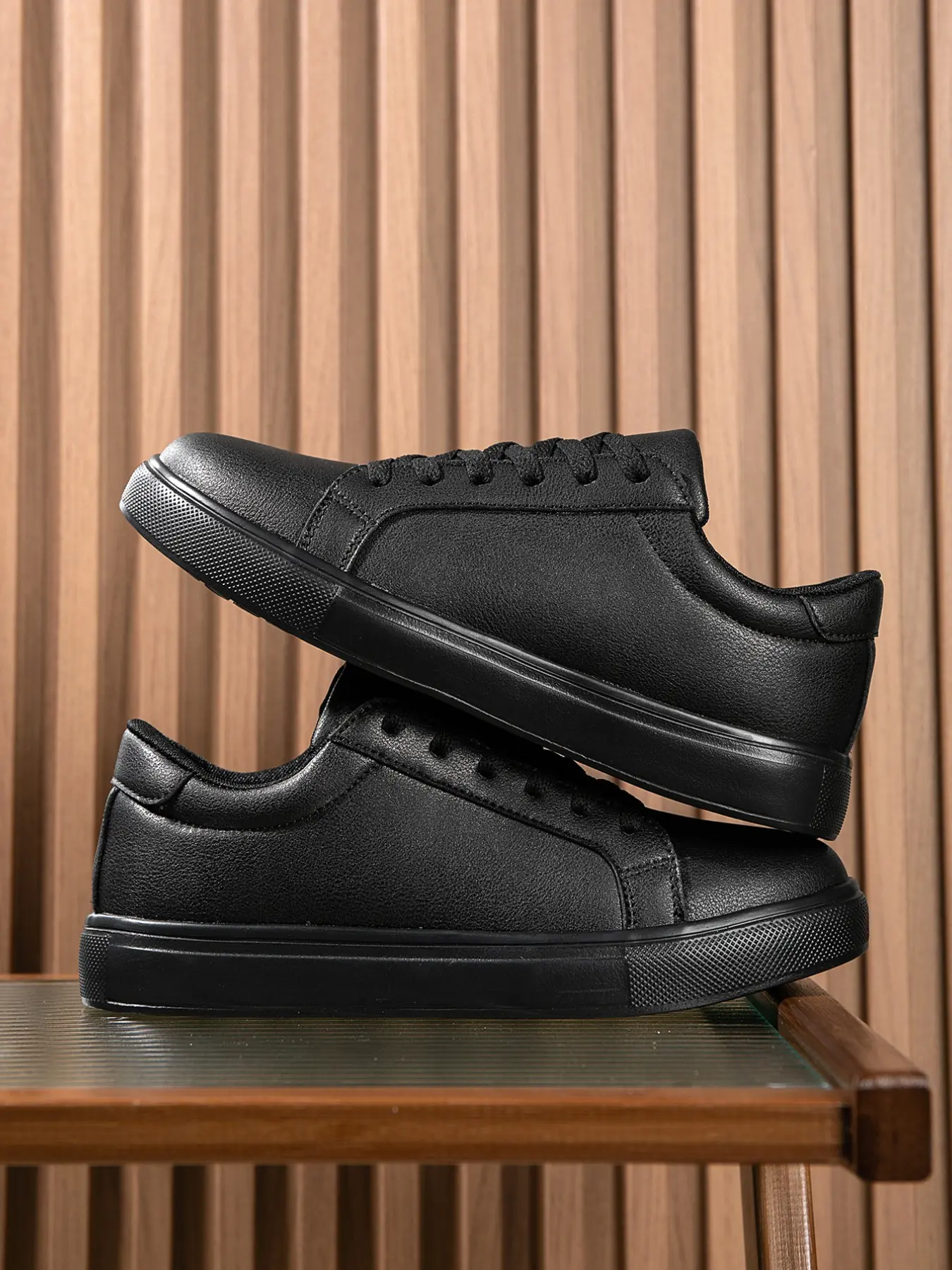 Men's Classic Simple Four-Season Soft Leather Low Top Trendy Breathable Daily Wear Versatile Casual Shoes Sneaker Shoes