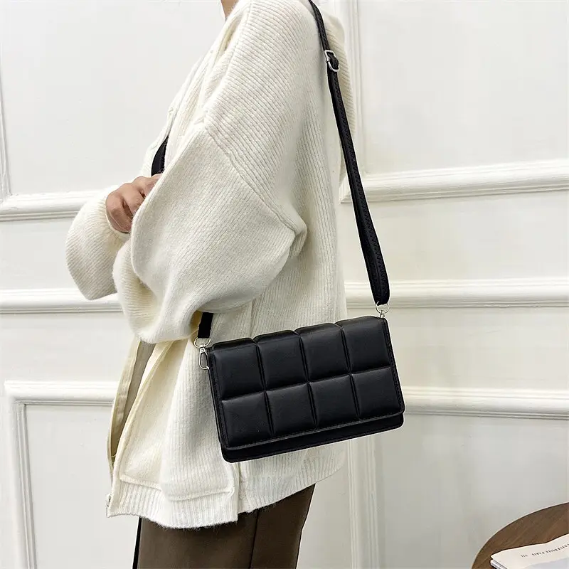 PU Leather Crossbody Bag for Women, Chic Minimalist Solid Color Shoulder Bag, Compact Square Purse with Magnetic Closure and Adjustable Strap, Daily Use, Square Shape, Urban Simplicity