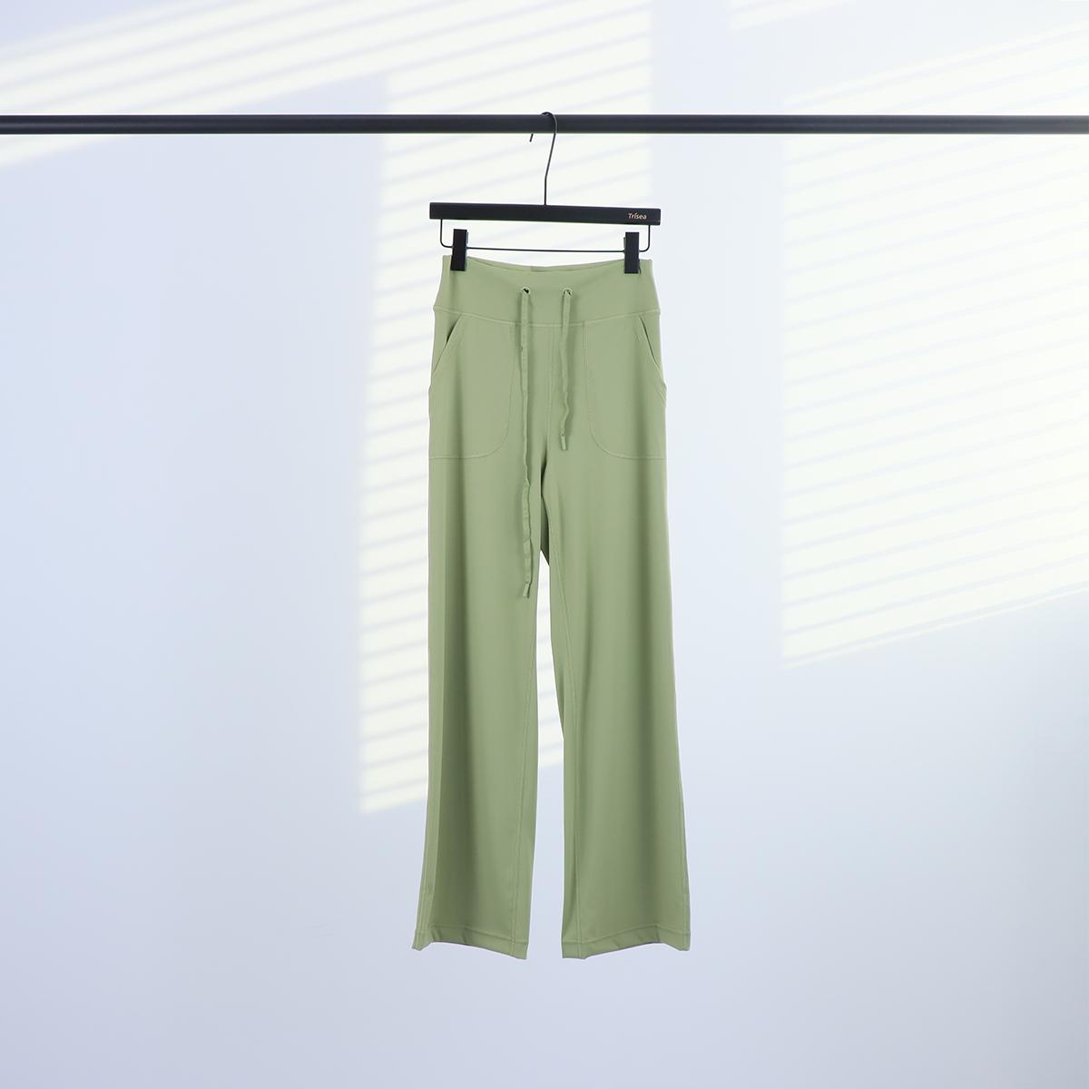 LULU Elegant Women's Straight-Leg Pants: A flattering, tailored fit perfect for both athletic and casual occasions, suitable for all seasons, and expertly crafted.