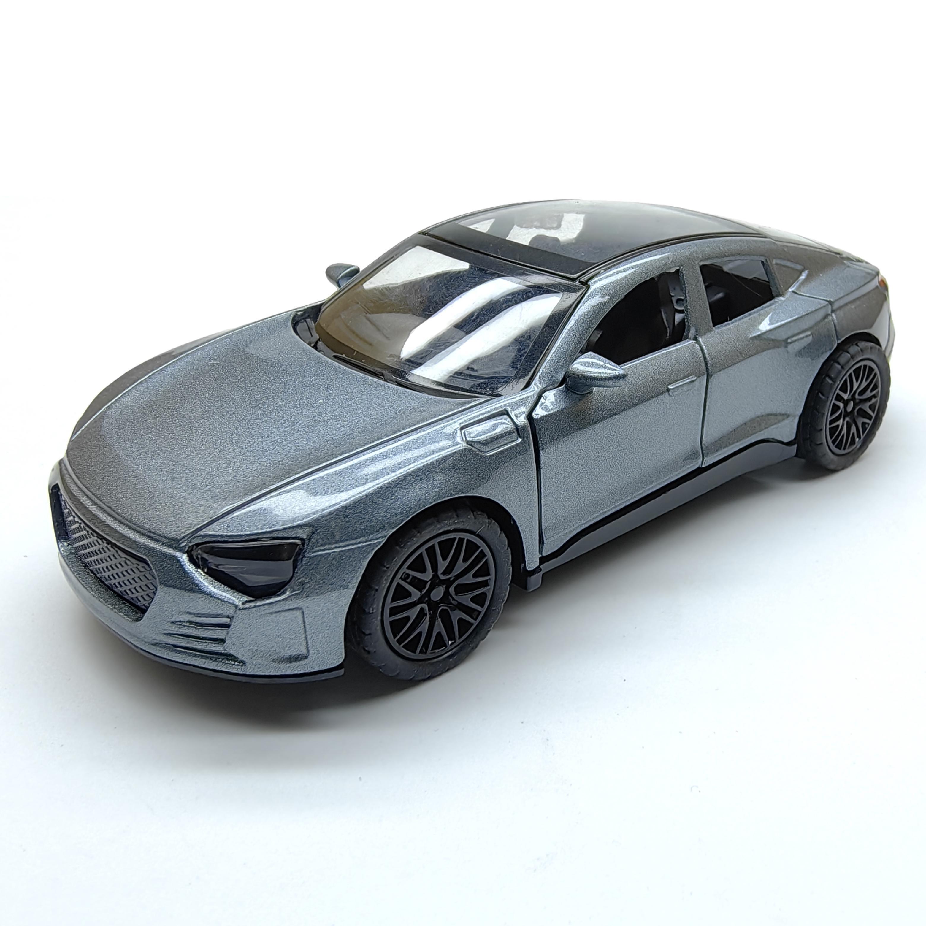 Alloy Miniature Racing Car Model, a Toy Car for Boys. Made of metal, with two openable doors, pull-back function. It can be used