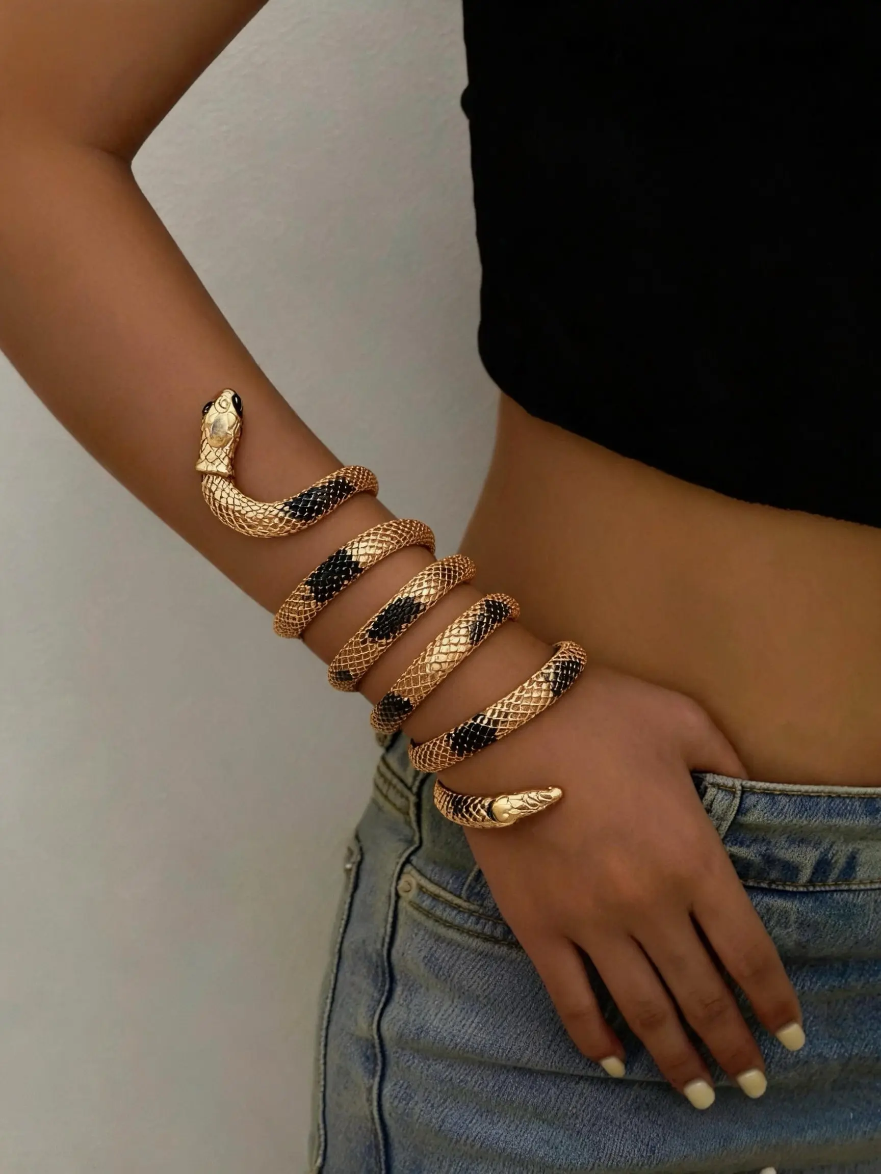 Women's Fashion Choker Necklace, Leopard/snake Skin Print, Adjustable Punk Style, Ideal for Daily and Party Wear, Unique Jewelry Accessory