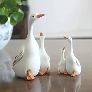 Cute Duck Garden Statue, Resin Duck Figurines for Outdoor Yard Patio Lawn Decor, Animal Sculpture Ornament for Home & Garden Decoration
