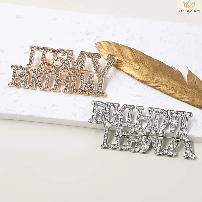 Vintage Inspired Letter Brooch Pin for Women, Trendy Statement Fashion Jewelry Accessory with Elegant Metal Buckle Design, Personalized Decorative Corsage for Blazers, Dresses & Bags, Lightweight Charm Pin for Birthday Gifts, Parties and Everyday Styling