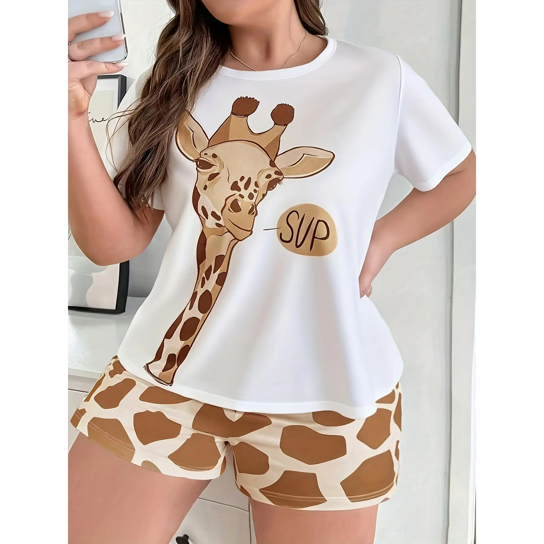 Plus Size Women's Giraffe Print Short Sleeve Shorts Casual Loungewear Pajama Two-Piece Set
