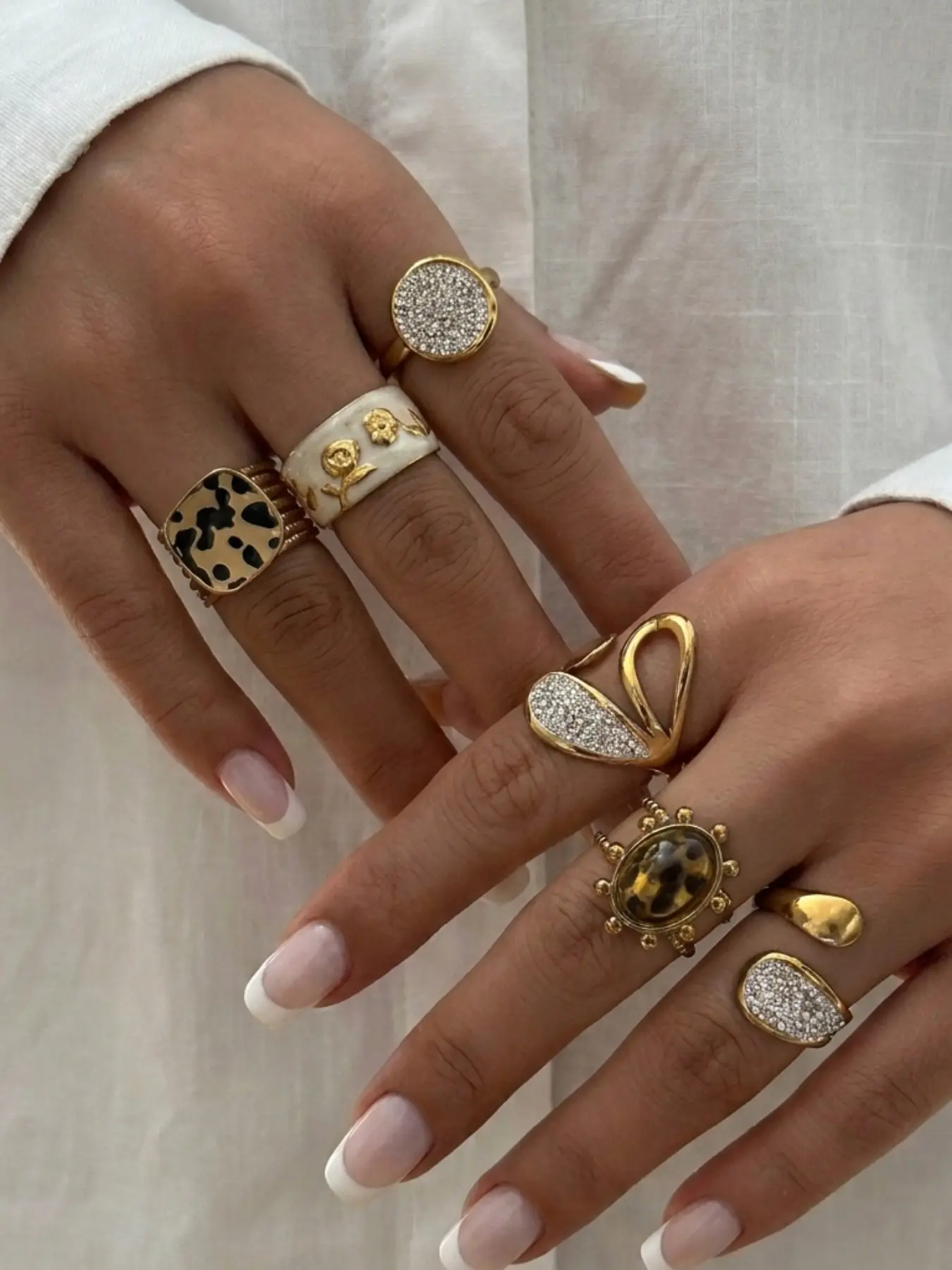 6Pcs Vintage Golden Stainless Steel Ring Set Leopard Enamel White Floral Band Pave Crystal Tulip Stackable Rings Waterproof Anti Tarnish Boho Women Statement Finger Jewelry