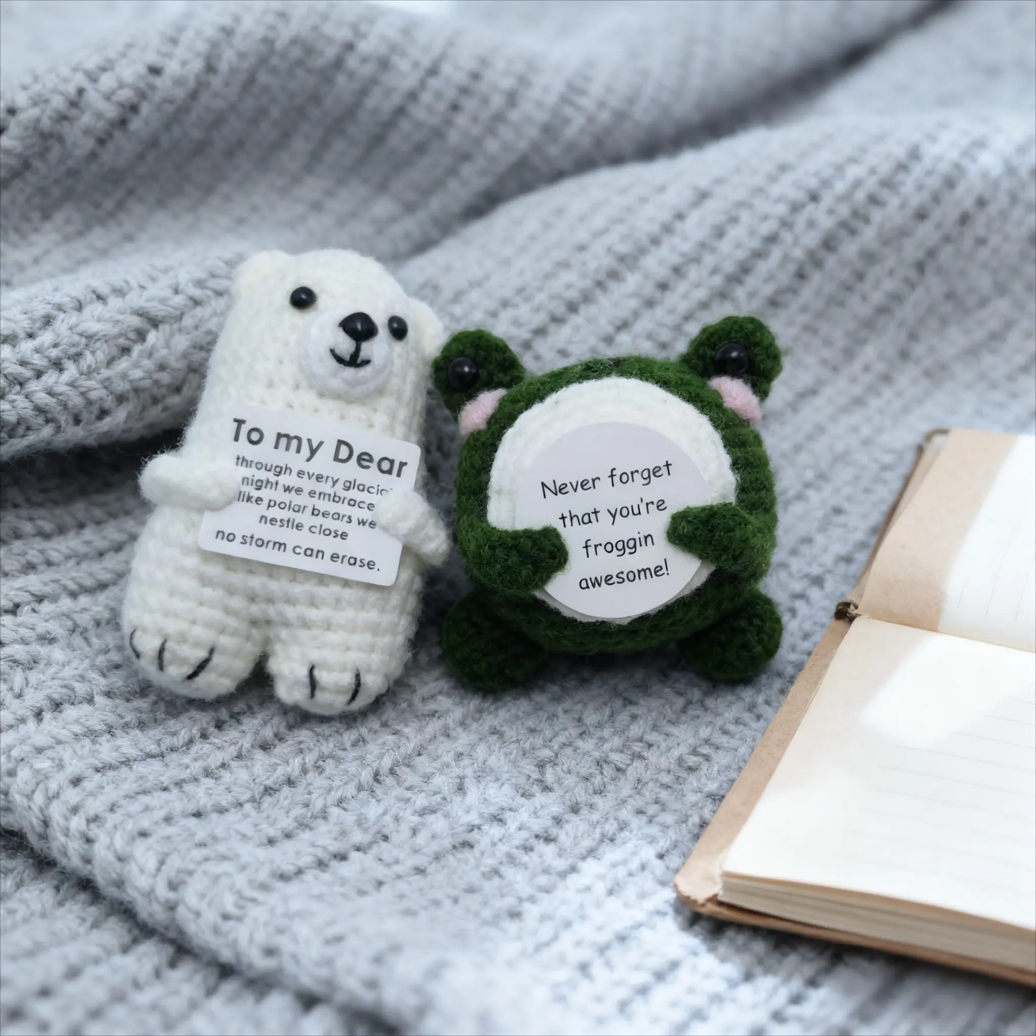 2pcs Arctic Bear & Frog Crochet Doll Set, Cute Handmade Decorative Figurines, Perfect for Home Decoration & Gift Giving