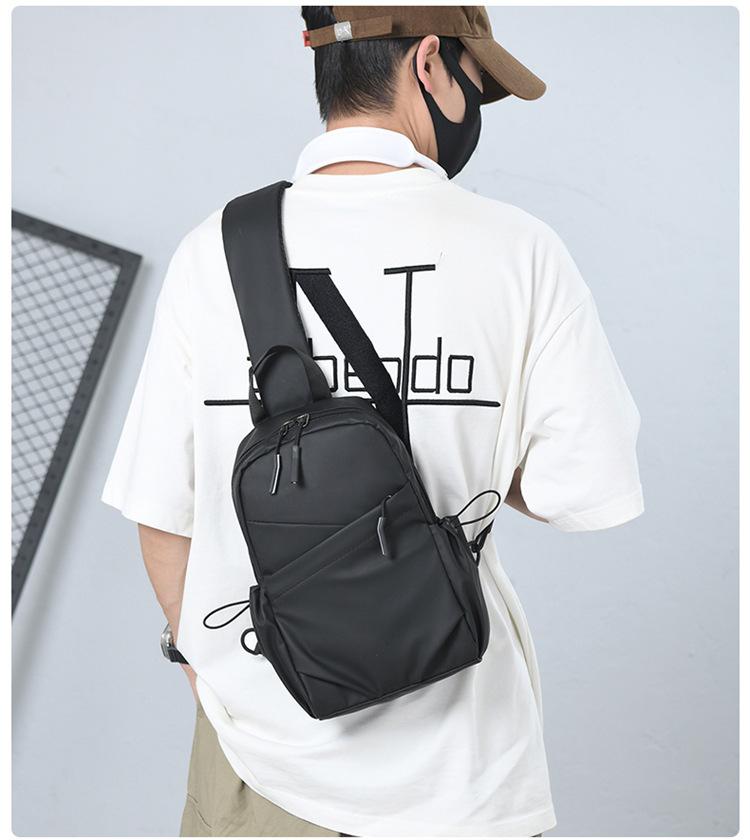 2026 trendy black leather shoulder bag, urban men's bag, suitable for short trips