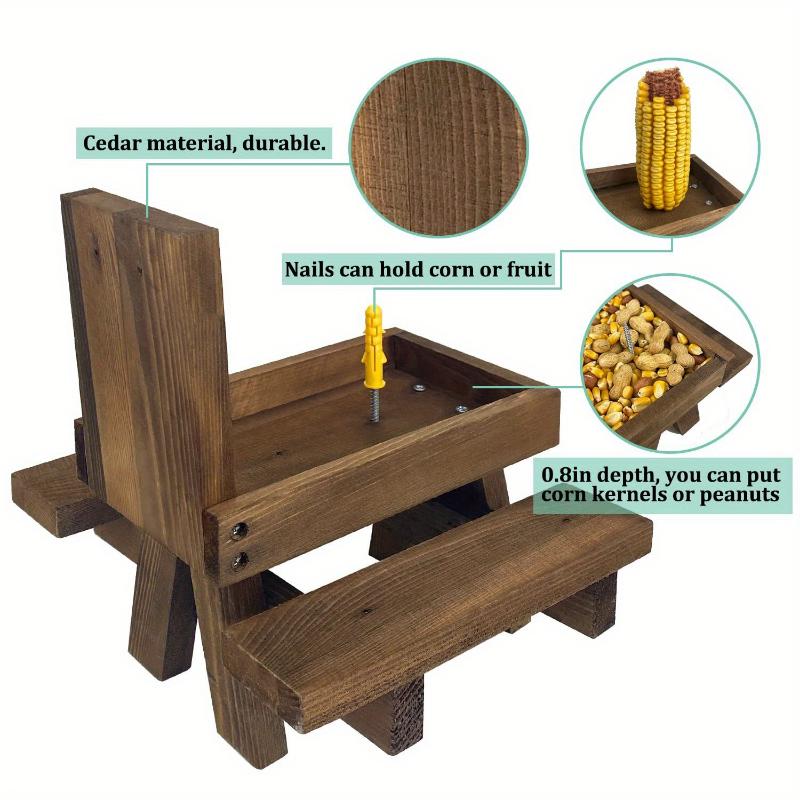 Wooden Squirrel Feeder with Umbrella, Durable Corn Cob Stand, Suitable for Chinchillas