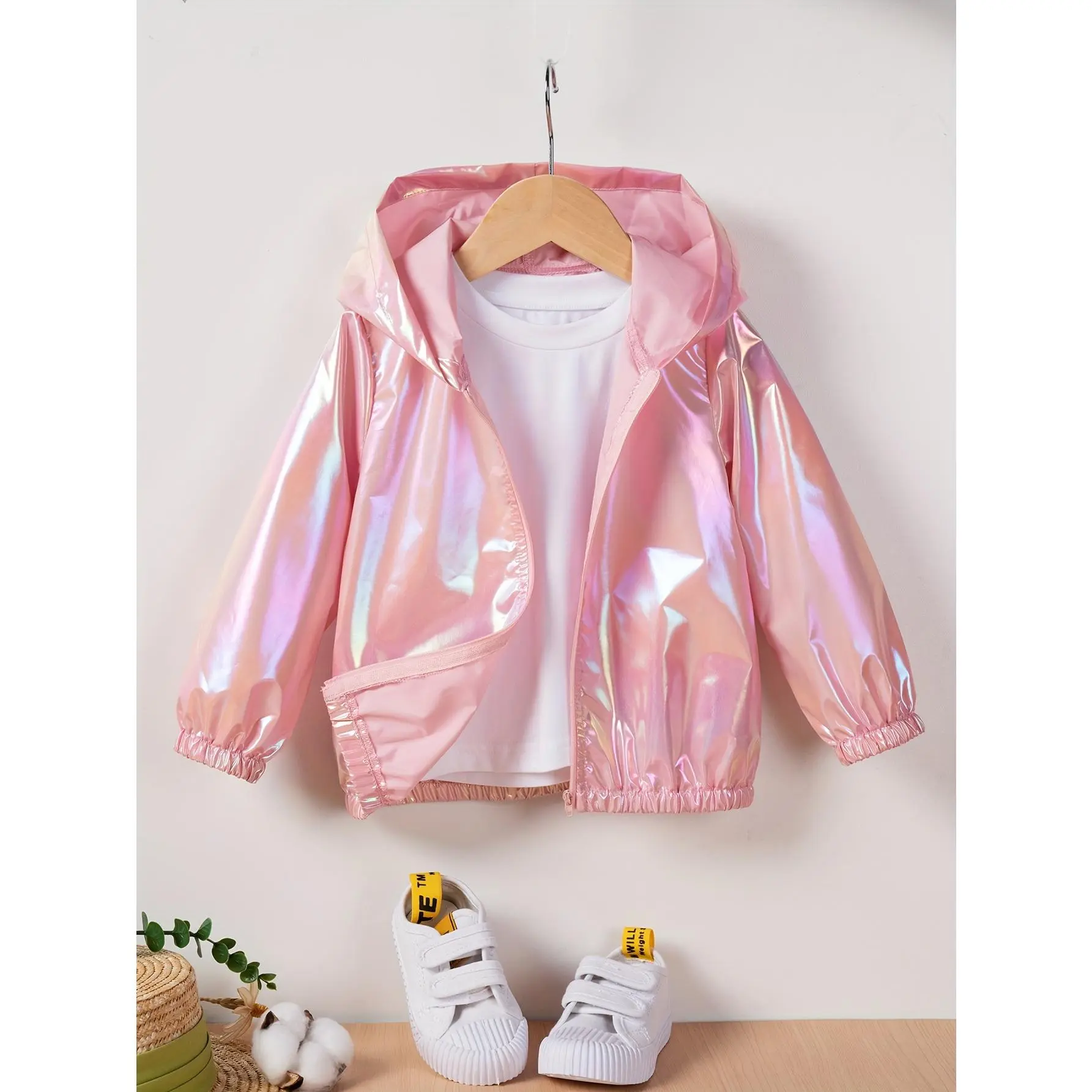 Girls' Ultra-Thin Shiny Casual Jacket with Hood And Zipper Closure, Fashionable Iridescent Outerwear for Sports SY032