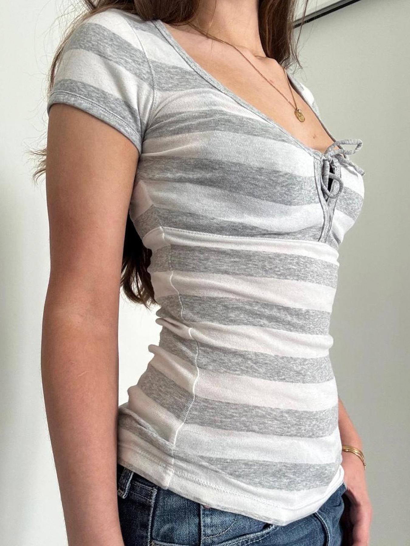 Women's Striped Print Tee, Casual Printed Slim-fitting Shortsleeve T-shirt, Ladies Summer Clothes for Daily Wear, Top, Tshirt, Womenswear, Casual Fashionable Top