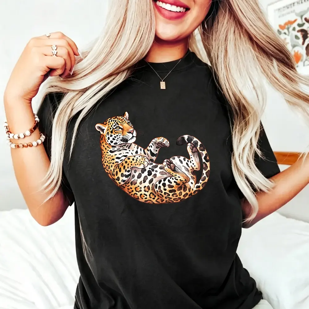 Playful Watercolor Leopard Graphic T-Shirt - 100% Cotton Cute Wild Animal Print Tee Unisex Nature Lover Casual Retro Streetwear