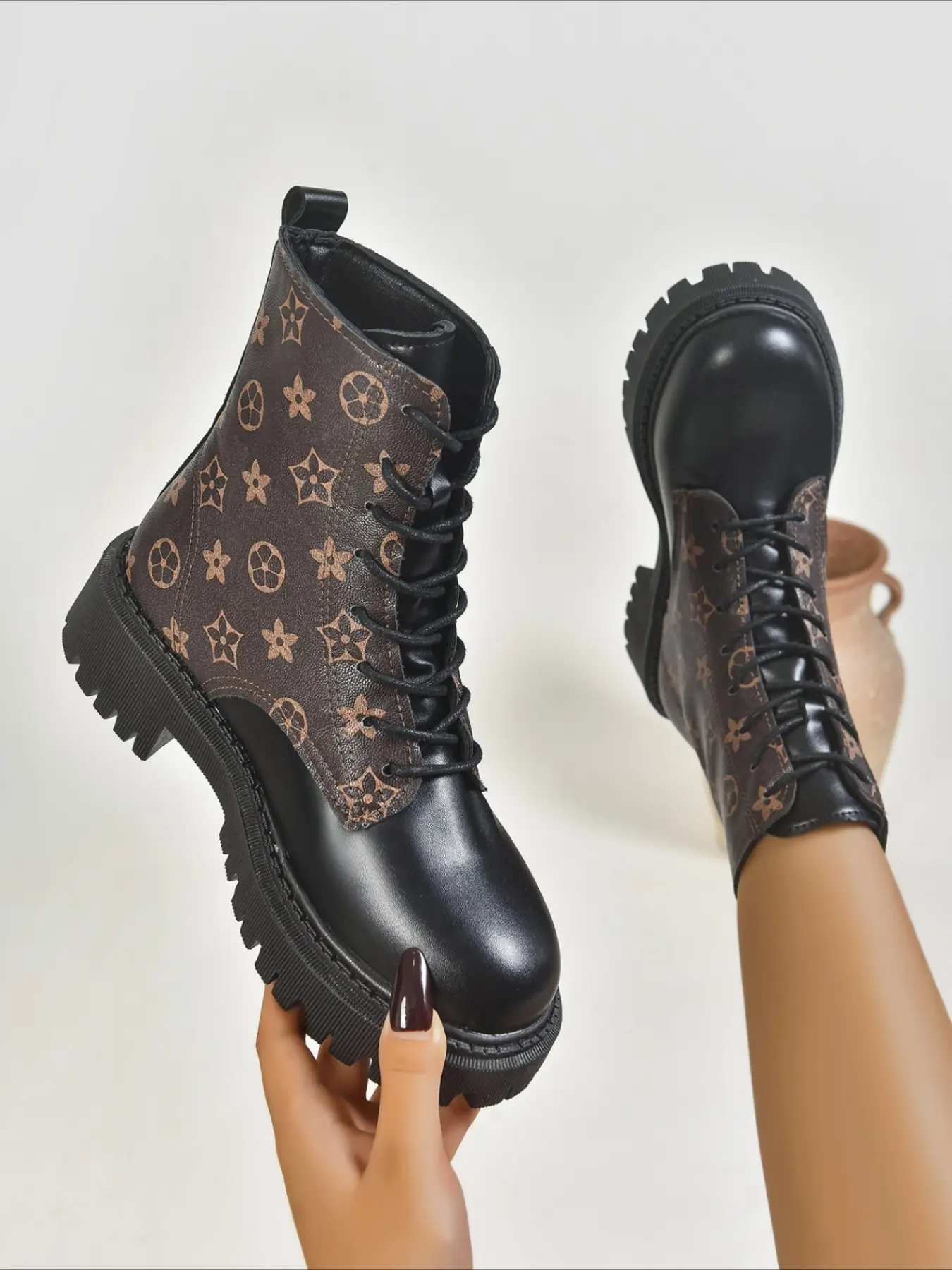 Color block printed platform ankle boots round toe lace-up chunky sole retro stylish women boots for autumn winter Fashion ankle boots